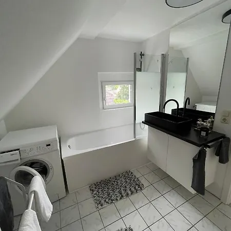 3 Zimmer, Parkplatz, W-Lan, Homeoffice Bergisch Gladbach Exterior foto