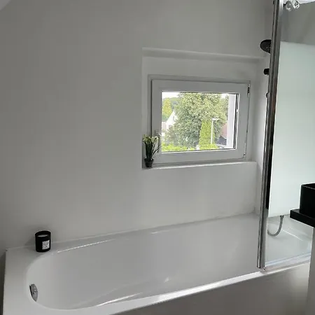 3 Zimmer, Parkplatz, W-Lan, Homeoffice Bergisch Gladbach Exterior foto